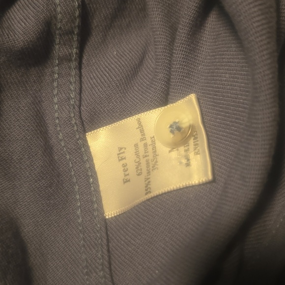 Free Fly flannel - Picture 3 of 3